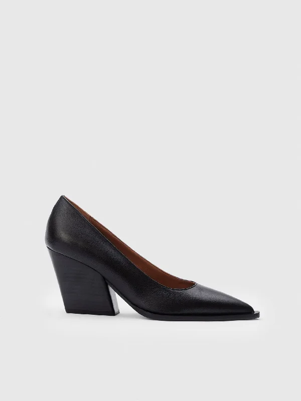 Capena Black Nappa Pumps